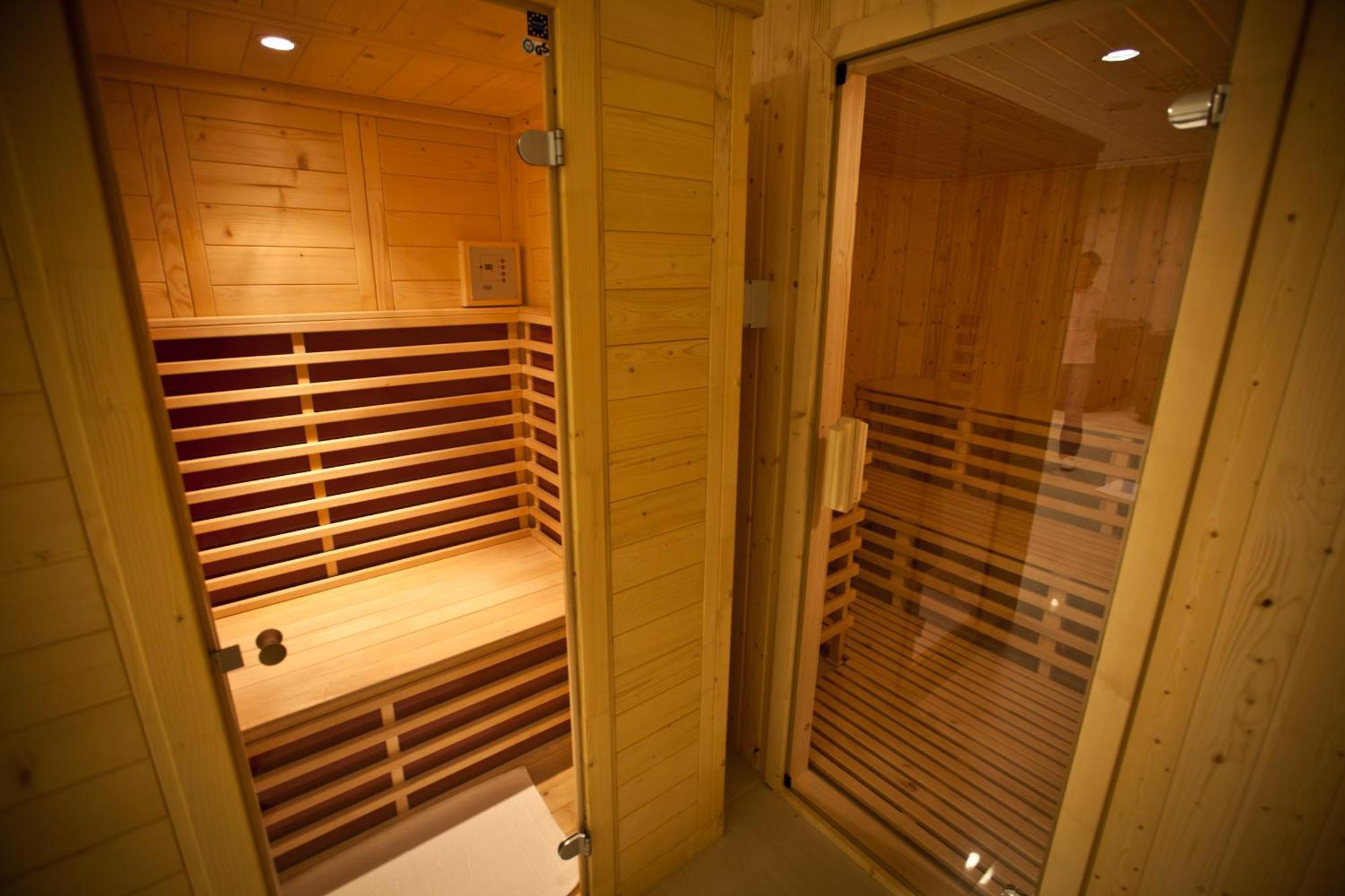 Ezuesthid Hotel Veszprém Dış mekan fotoğraf