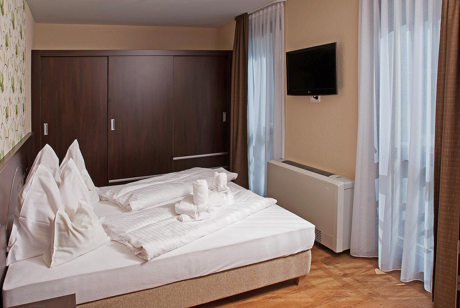 Ezuesthid Hotel Veszprém Dış mekan fotoğraf