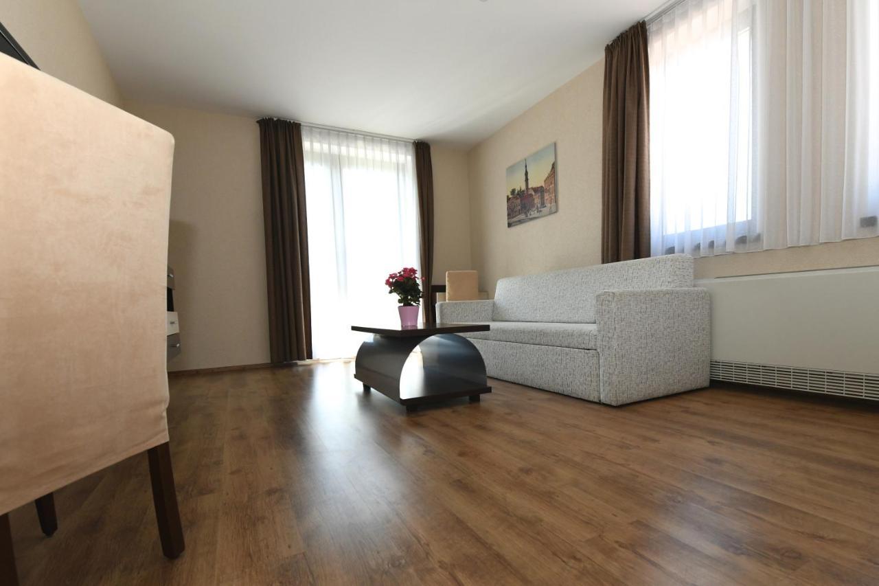 Ezuesthid Hotel Veszprém Dış mekan fotoğraf